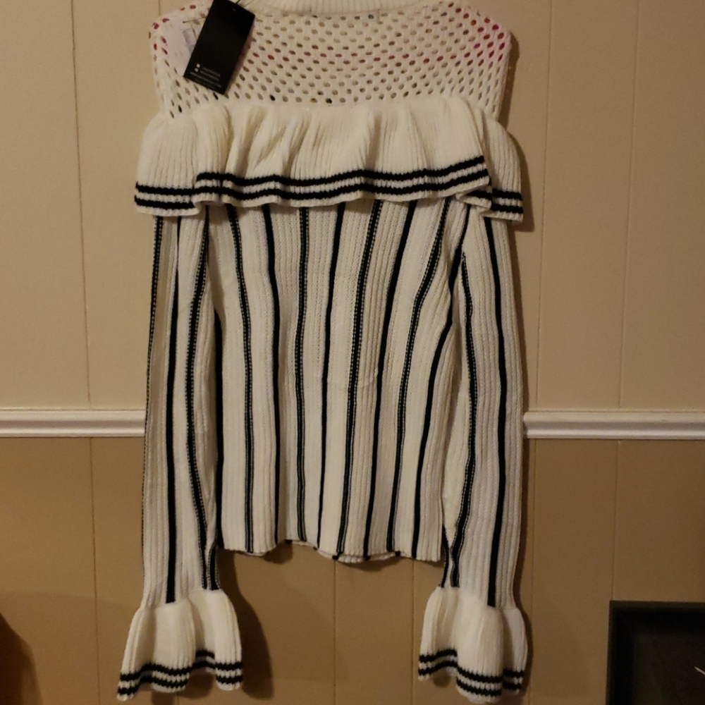 Sweater - Picture 2 of 4